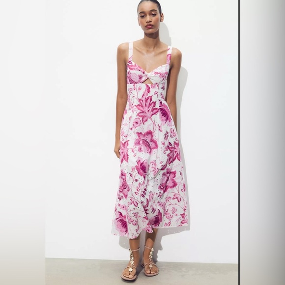 🔥🔥Zara printed dress with openwork embroidery - Picture 2 of 13